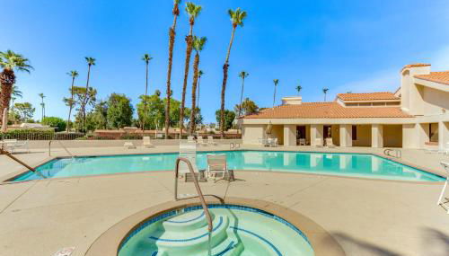 Golf, Hike and Relax Cathedral City Condo - Foto 3