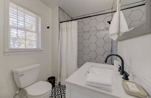 Quaint 1 BR Apt Min from USC - Photo 6