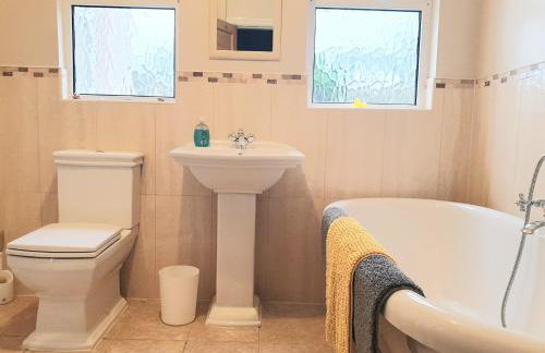 Beach House, Llanddulas near Colwyn Bay - Photo 16