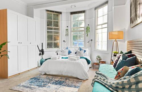 EcoCrest-Superior 2 Bedroom 2 Bath - Free Parking - Sleeps 5 - Photo 3