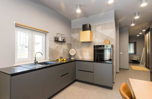 Magnolia - Modern Apartment near City Center and Sea - Photo 12