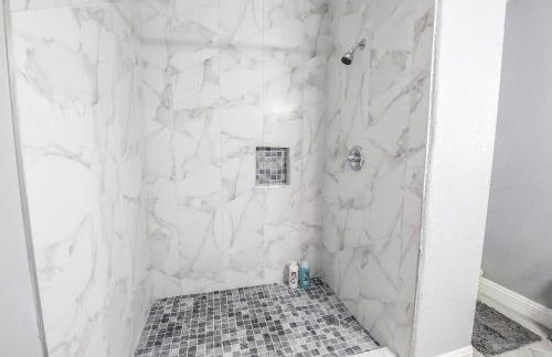 Spacious Stylish and Convenient - Foto 59