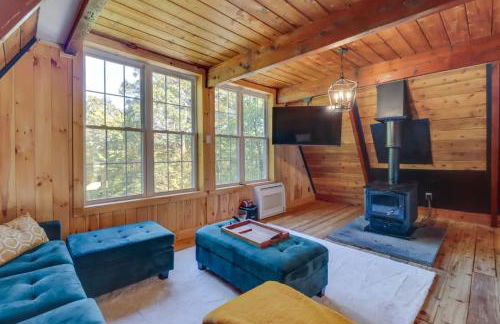 Pocono Getaway A frame Cabin w/ Hot Tub Sauna - Foto 11