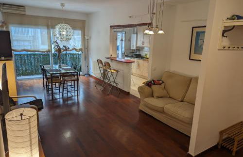 Large and calm 3 bedroom apartment with terrace - Photo 1