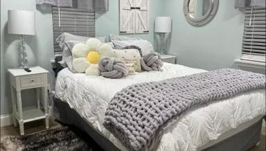 Tiny Home Hot Tub Privacy Fence Fire Pit Peaceful Neighborhood near Bogue Chitto State Park - Foto 5