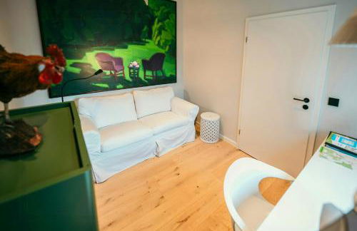 Renovated Semi-Detached House With Garden Views - Foto 14