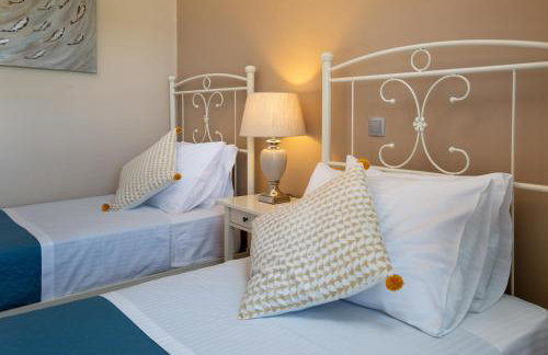 Villa Ozias a modern,spacious, swimmig pool villa. - Foto 23