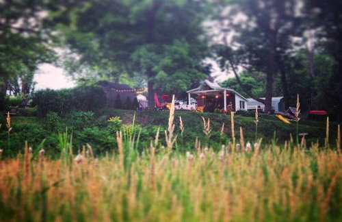 Unique Repurposed Barn near Niles for Glamping in Michigan - Foto 30