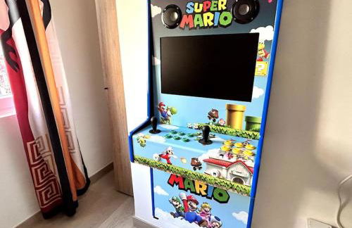 LUJO Parking, Proyector, Maquinita y Patinetes - Foto 11