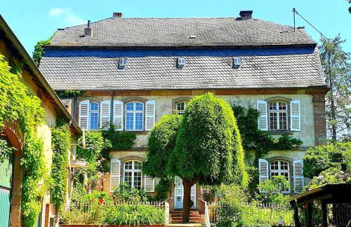 Schloss Hilbringen - Foto 1