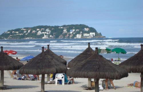Casa 5 quartos ar cond piscina churrasqueira a 550 m da praia - Foto 17