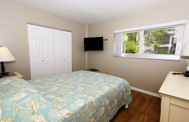 Gulfview Manor Resort - Photo 2