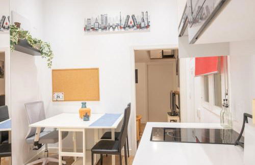 Modern, temporary, and practical apartment in Chamberí VAR120 - Foto 4