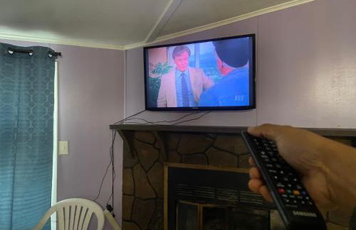 Comfortable 3BR, 2BA Perfect for Families! - Foto 16