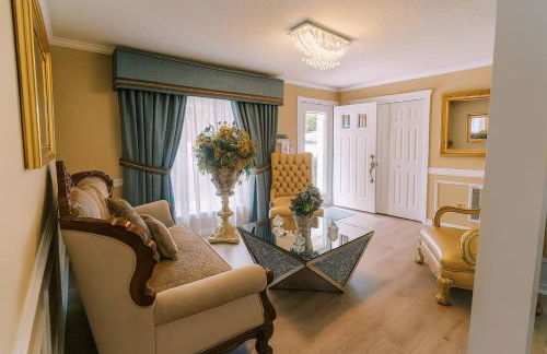 Spacious Backyard • Alfresco Dining • Pet Friendly - Foto 48