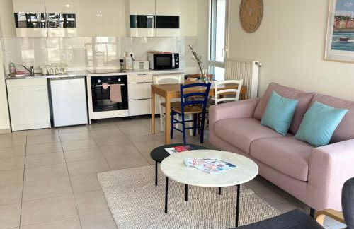 Côté Parc - appart cosy, terrasse, parking & au pied du métro à Lyon - Foto 15