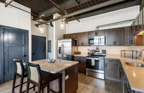 301 - Downtown Condo 1 Bedroom View of City With Fireplace - Foto 5