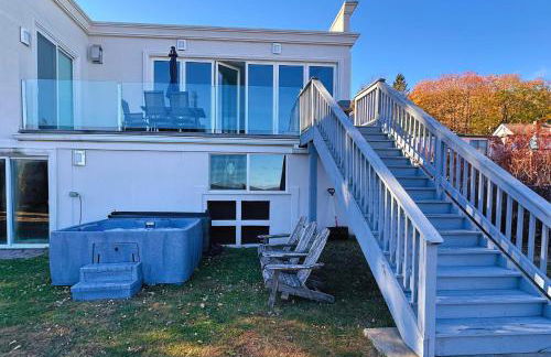 Piermont Waterfront Villa with Hot Tub - Photo 61