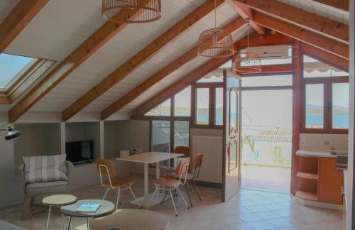 Live in Lemnos Attic Apartment - Foto 1