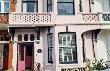 6BR Luxury Beach House Hot Tub & Sea Views - Foto 36