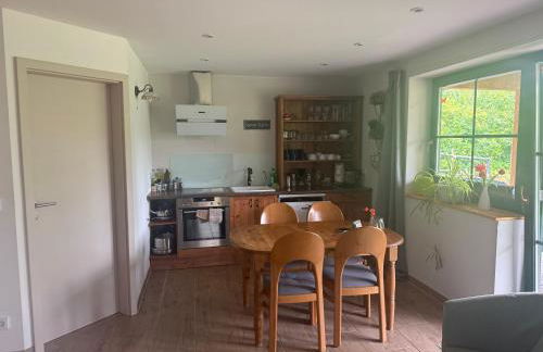 Blockbohlen HolzHaus mit Sauna, Outdoor Jacuzzi und BadeTeich - Foto 3