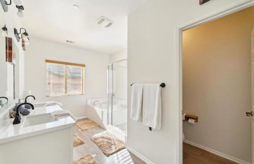 Charming Pet-Friendly Getaway in Sunny Beaumont home - Foto 36