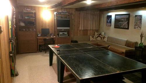 Spacious Mountain Cabin with a Sauna and Ski Trails in Jamaica, Vermont - Foto 3, Game Room