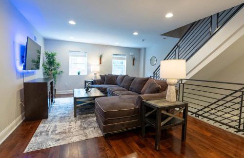 Stylish 3BR w Pool Table & Garage - Foto 1