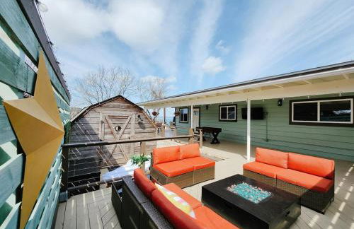 Hilltop Lakeview Hideaway- 2BR 2BATH with romantic sunsets - Foto 29