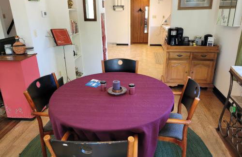 Oscoda Hilltop Haven - Great Location near Beach! - Foto 28