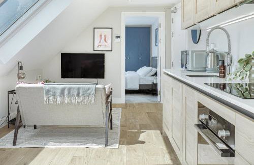 Bright 1 bedroom apartments near Farnham Castle - Photo 38