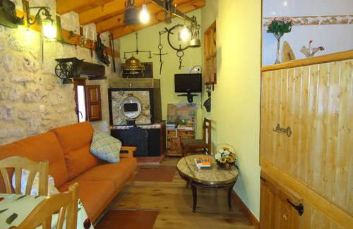 El Salto del Agua Auténtico El Molino de la Cascada Orbaneja - Photo 24