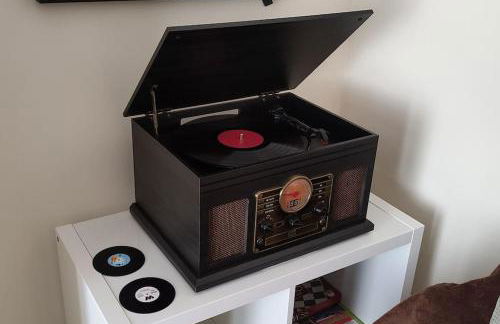 Comfy Home King Size Bed close to Asda & Sefton Park, Very Fast WIFI! - Foto 10