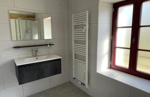 Gîte La Maison des Poètes de 1 à 6 personnes à Treigny Perreuse - Foto 23