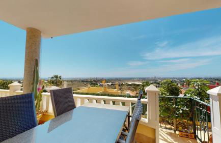 Immaculate Villa with sea views! - Foto 4