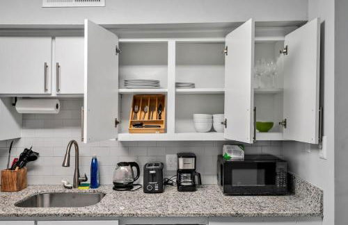 Duke - Pet Friendly 1BR with Gym & Pool - Foto 7