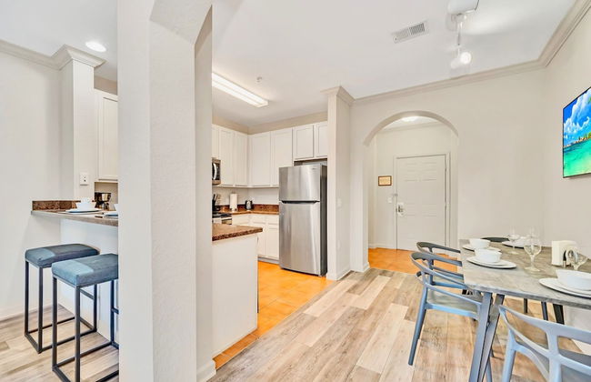 Modern 2BR Condo- Pool Hot Tub Close to Disney - Foto 10