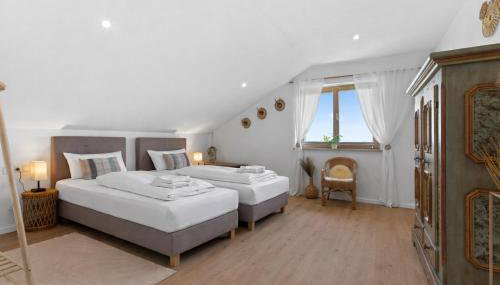 ALPENglück - Stylisches Dachgeschoss-Apartment mit Bergblick, großer Balkon & 3 Schlafzimmern - Foto 2