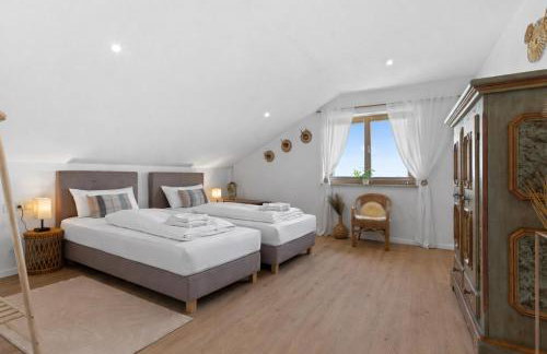 ALPENglück - Stylisches Dachgeschoss-Apartment mit Bergblick, großer Balkon & 3 Schlafzimmern - Foto 2