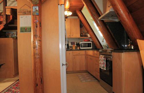 Entire cabin inside city limit - Foto 16