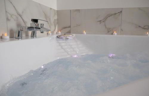 Perle d'Opale T2 FACE MER BALNÉO-SPA PARKING PRIVÉ WIFI NETFLIX HÔTEL&LOGDE 4 PERS - Foto 14