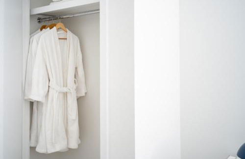 Luxury 2BD nr Wall St Gym Rooftop w/d - Foto 12