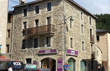 Maison Familiale Style Chalet - Centre village - Foto 18