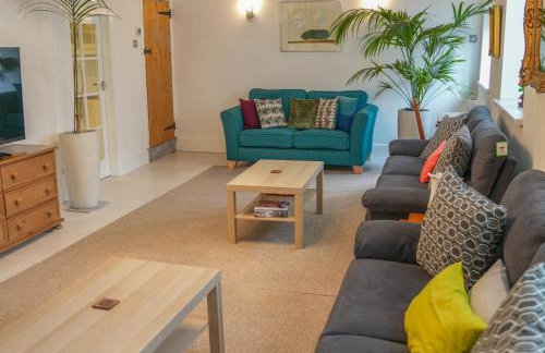 Amazing Guest Cottage in Nottingham with Parking! - Pass the Keys - Foto 35