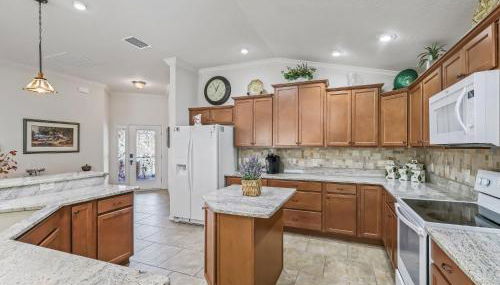 1068 Z4B VILLAGE OF PINE RIDGE by REMAX Premier - Foto 3