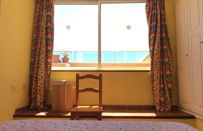 2 Bd Apartment With Stunning View - Photo 4