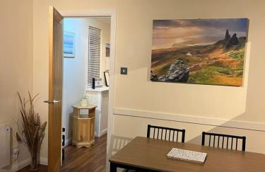 26 Two bedroom apt with private garden - Photo 3