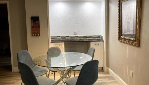 Oceanview on SAND located in Ocean Manor Resort Fort Lauderdale Beach 2 bed 2 bath spacious corner unit partial ocean view - Foto 5