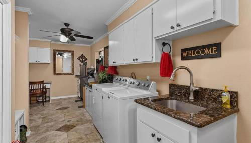 Lakefront 3BR Retreat - Pier, RV, Family-Friendly - Foto 5