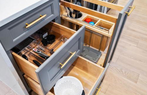 Tysons LUXE 6BR Modern and Spacious - Foto 16